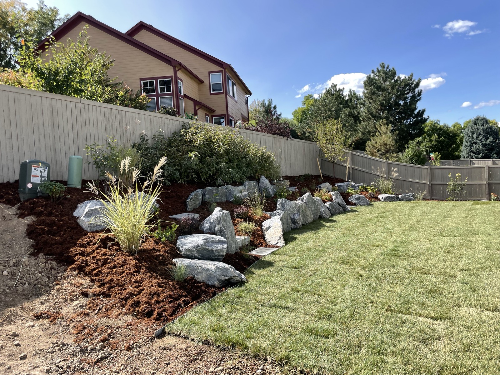 Natural Rock Retaining Wall & Boulder Placement